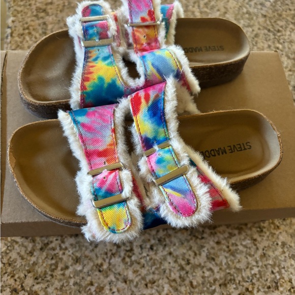 Like New Steve Madden Girl’s Sandals - Picture 3 of 5